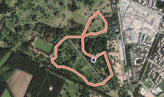 Vue aérienne de la balade « Les Arbres du Monde: Circuit Rouge » avec son tracé